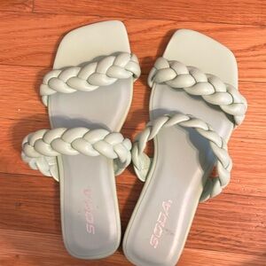 Soda Women's Braided Sandals - Light Green